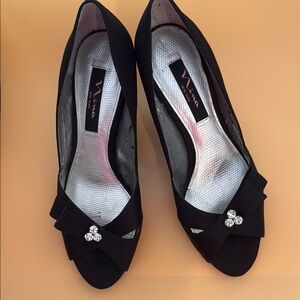 Nina Black party womens Kitten Heels 8.5